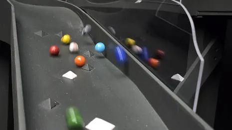 Snake marble race on mobile